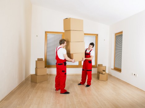 Furniture dismantling and transport for a Chelsea flat relocation